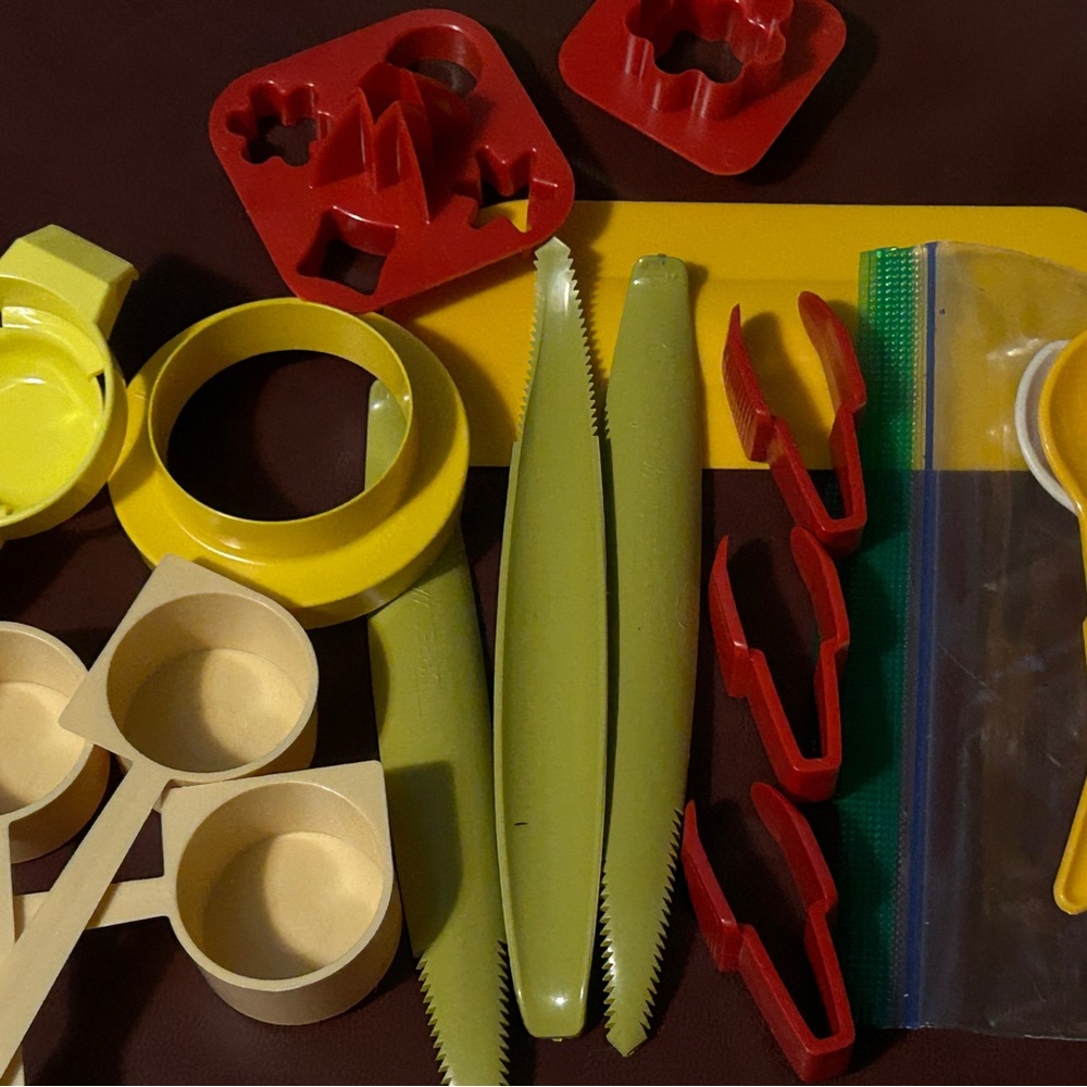Vintage Tupperware kitchen lot